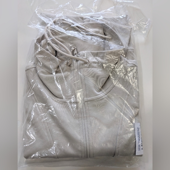 OLD NAVY, Dynamic Fleece 1/2-Zip Sweatshirt, Size Petite Medium - Picture 5 of 7